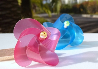 香川高専おもしろ体験教室「かざぐるまを作ろう」