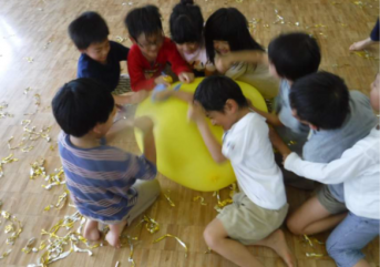 芸術士とあそぼう「ふわ ふわ ぱんっ!」