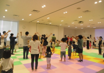 わくわく!スポーツ体験「親子で楽しむリトミック体操教室」